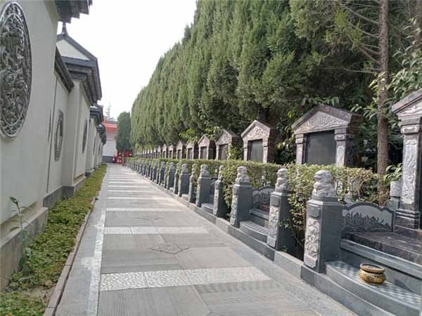 西安閻良漢皇樹葬墓園中哪些墓區(qū)提供壁葬服務(wù)，價(jià)格如何？