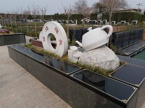 西安閻良漢皇樹葬墓園提供了哪些葬式選擇，各自有什么特點？