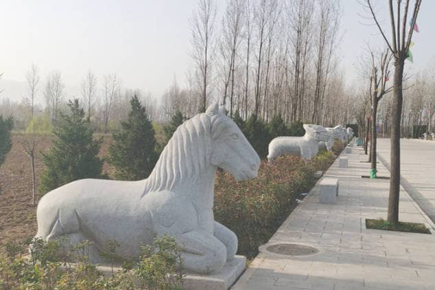 西安神禾人文紀(jì)念園的地理位置和自然環(huán)境有何特色？