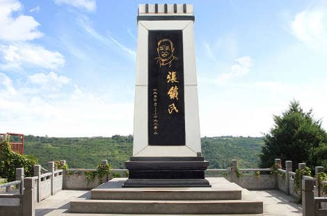 西安壽陽山公墓-永安區(qū)新推出的水晶碑有哪些獨特之處？
