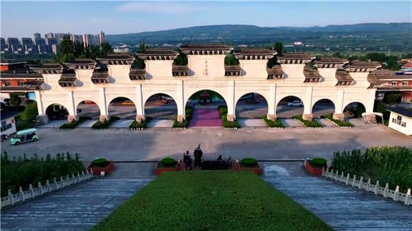 西安霸陵墓園周末開放嗎？